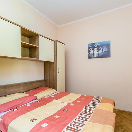Apartments Krc Pinezići Zewnętrze zdjęcie